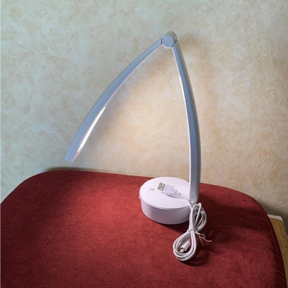 Portable LED USB Charged Desk Lamp - Picture 4 of 8